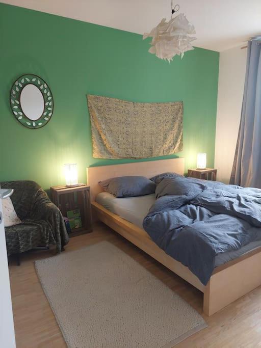 Schoene Helle Wohnung Mit Whirlpoolbadewanne Graz Esterno foto